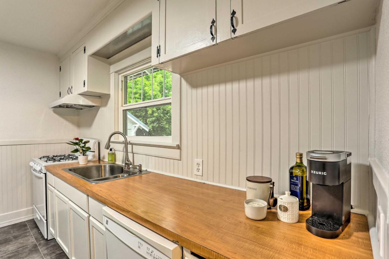 Pet-Friendly Baker City Escape With Private Yard! Eksteriør billede